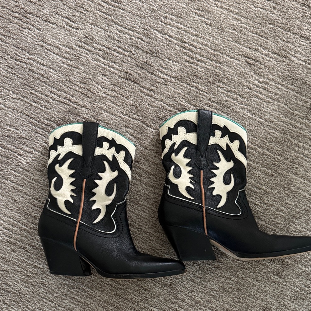 Dolce Vita Black and Cream Heeled Boots